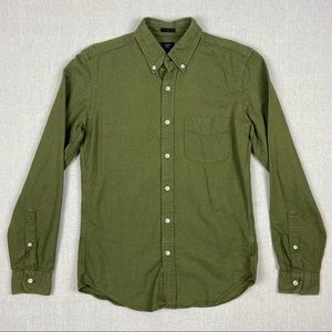 Men’s J. Crew slim fit oxford shirt in size small